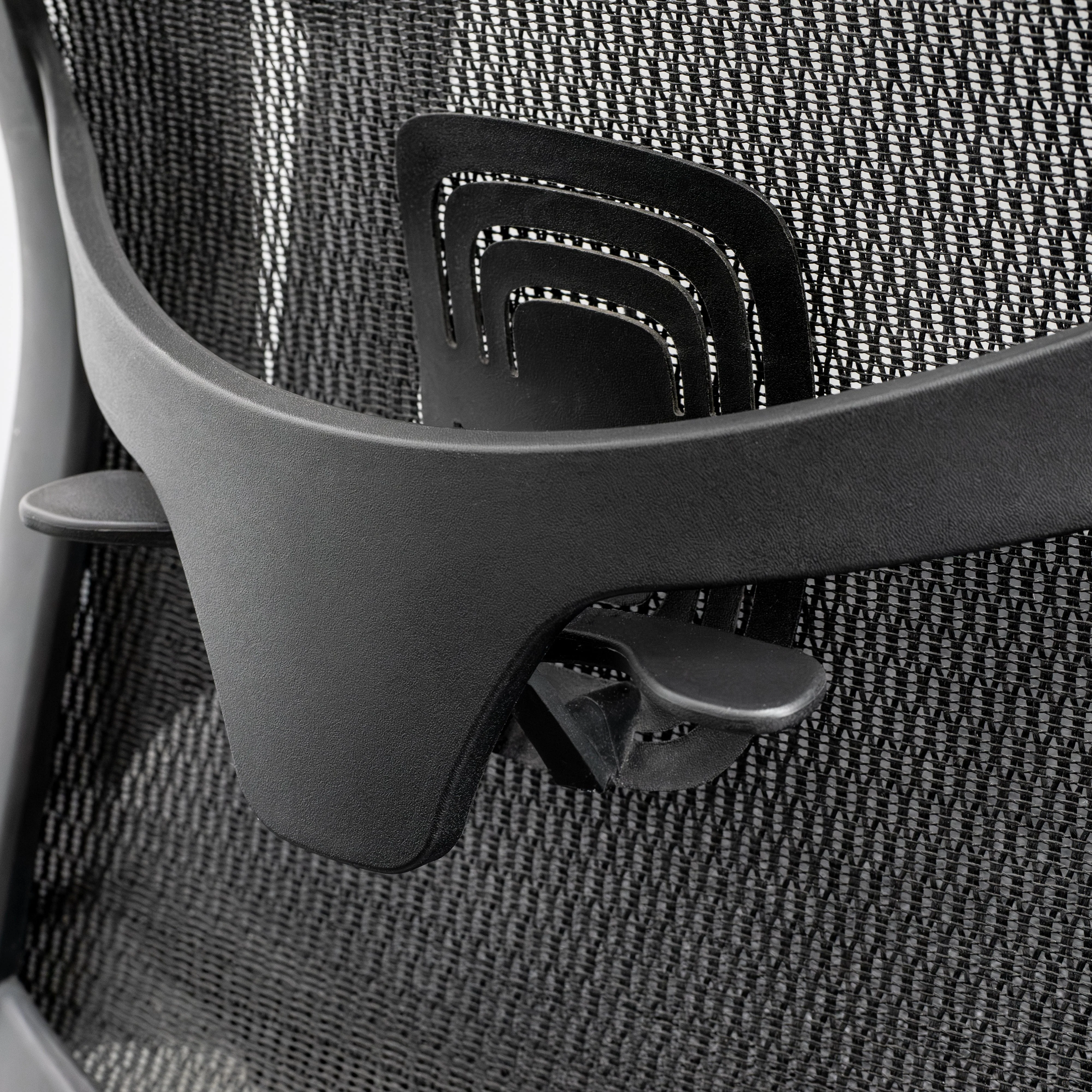 Desky Adjustable High Back Mesh Chair - Image 10