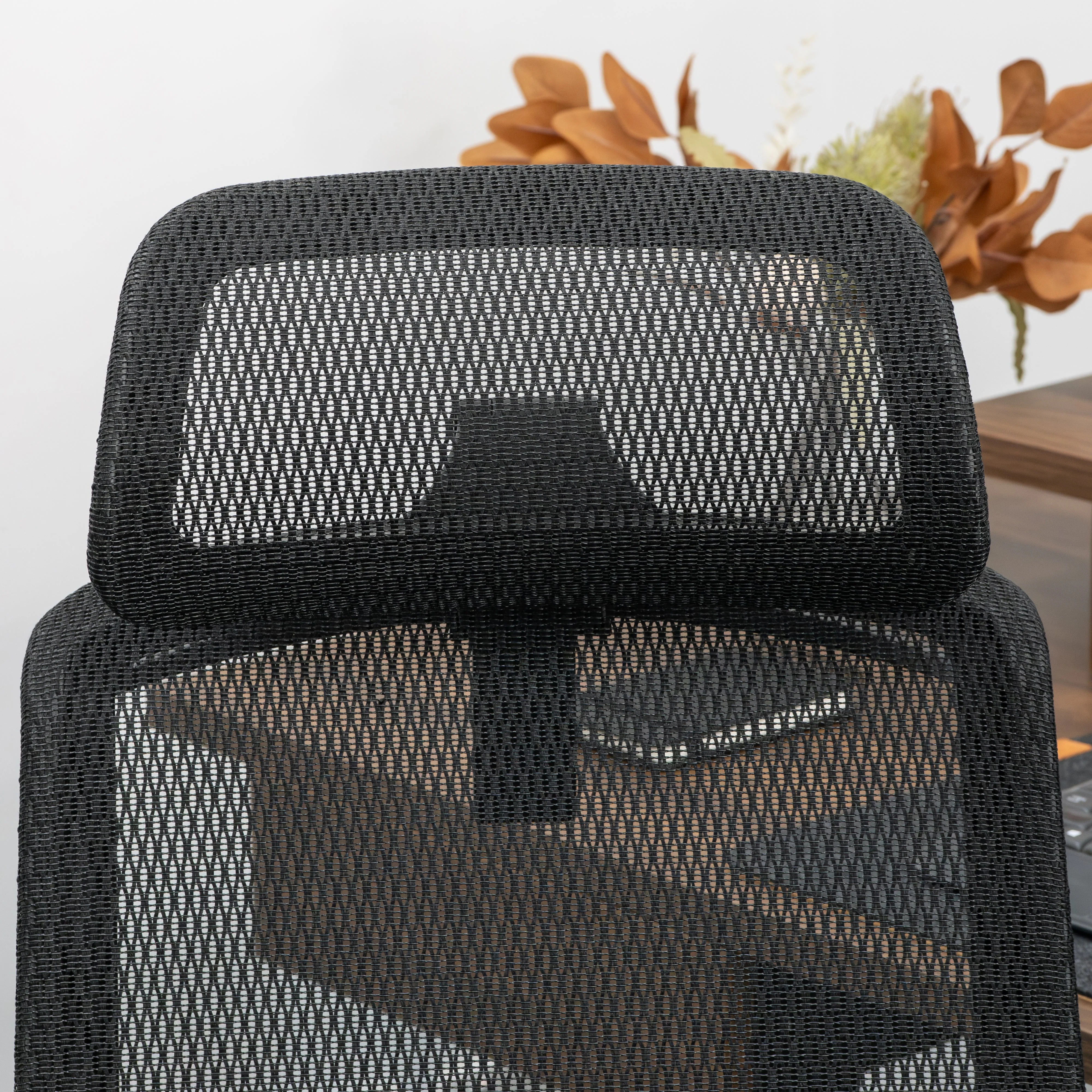 Desky Adjustable High Back Mesh Chair - Image 11