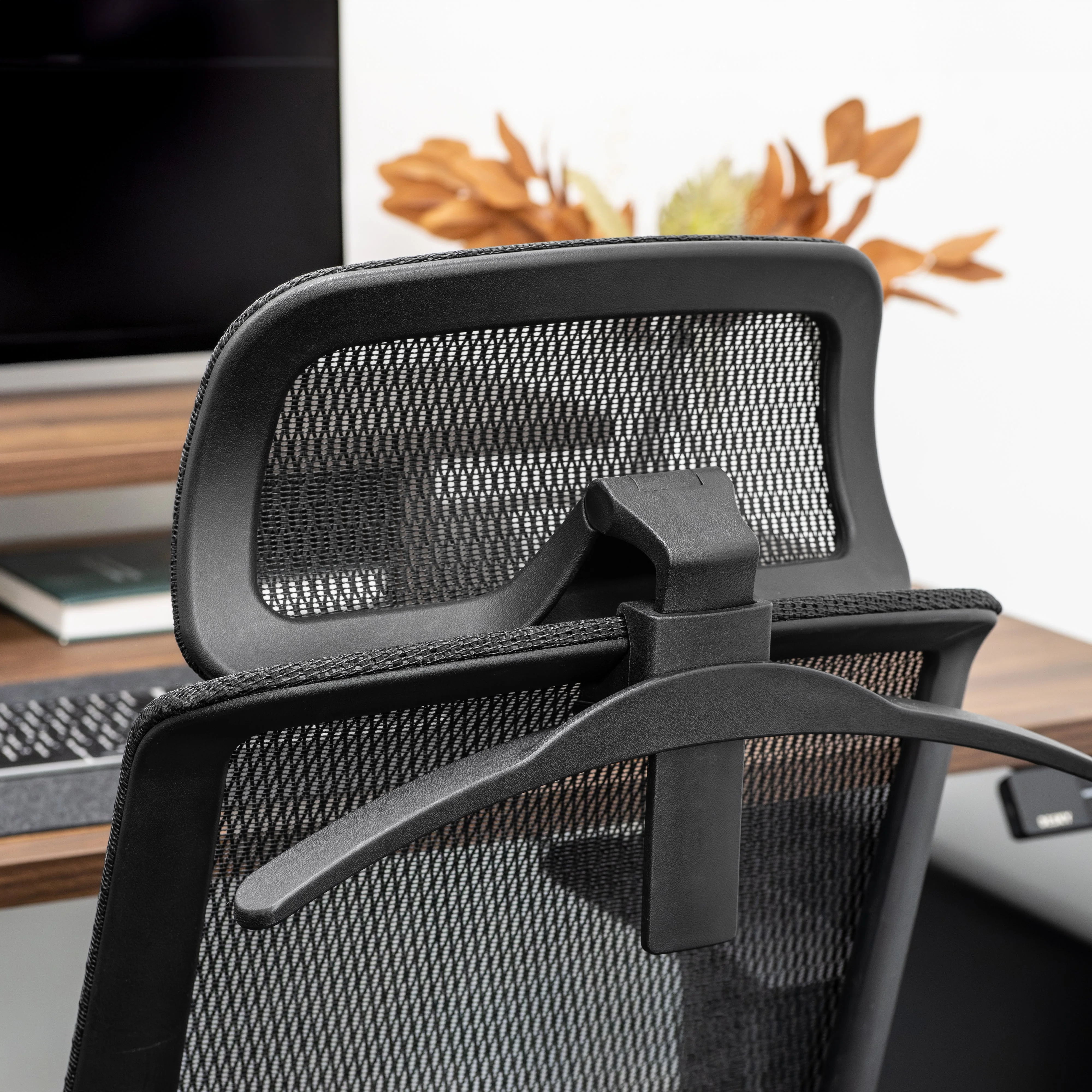 Desky Adjustable High Back Mesh Chair - Image 9