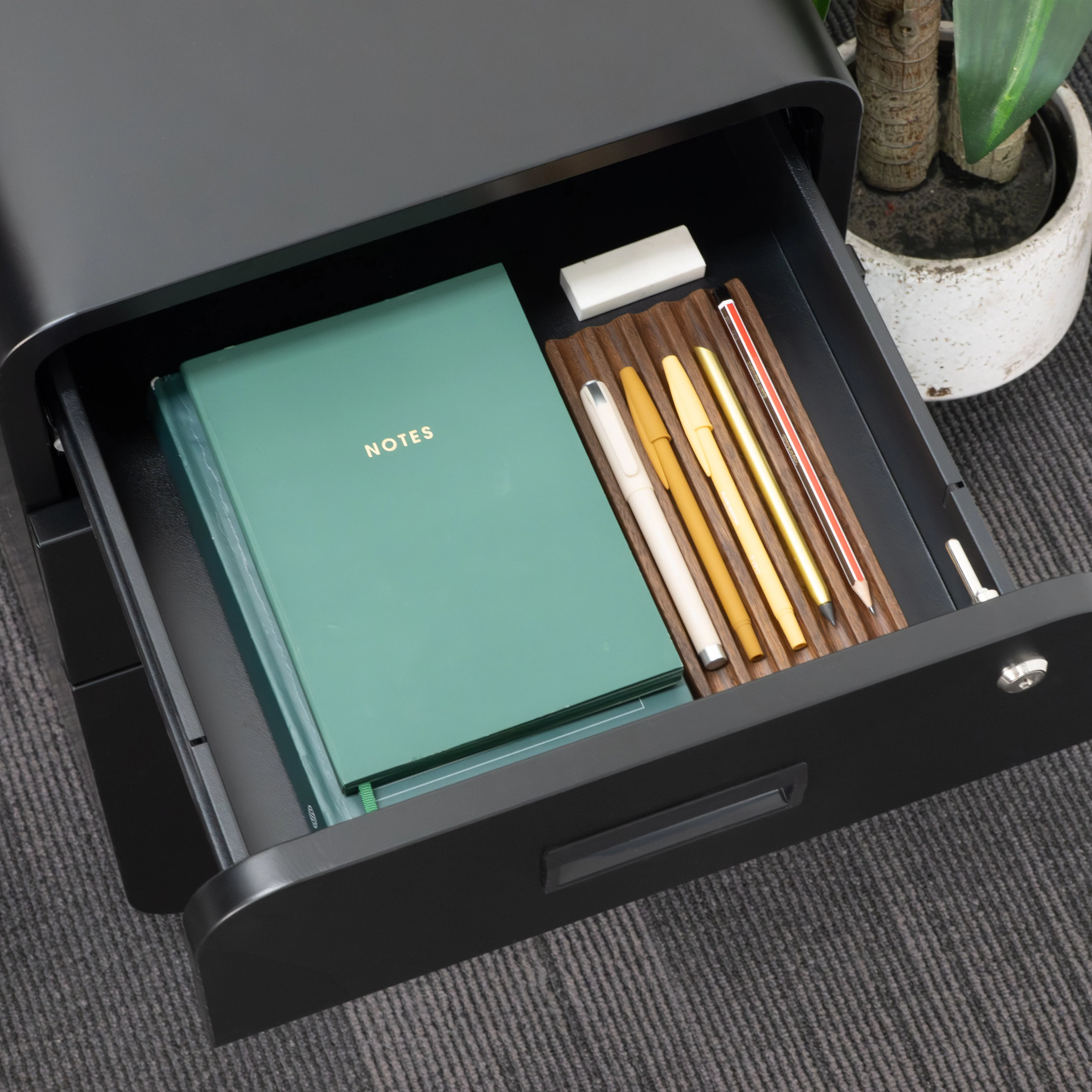 Desky 3 Drawer Mobile Filing Cabinet - Image 5