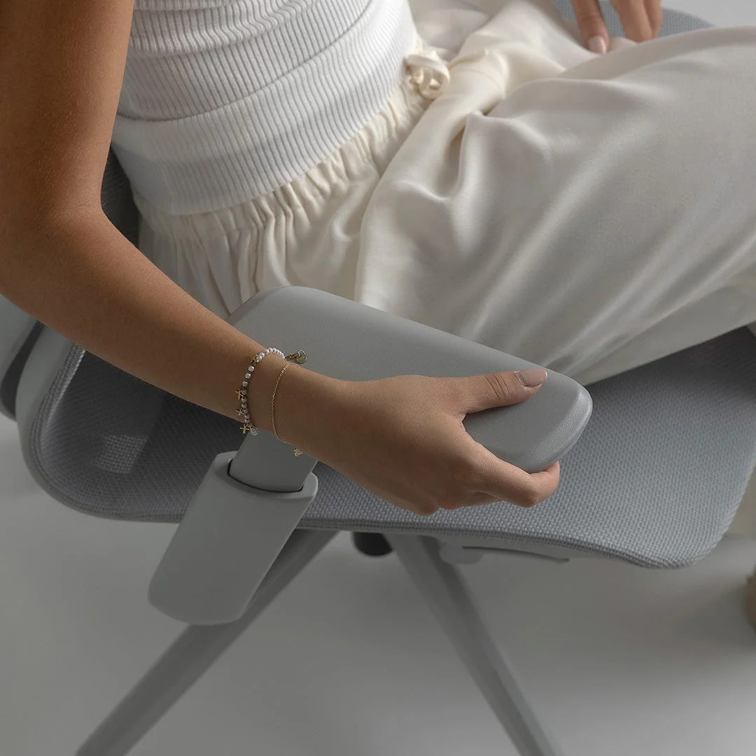 Desky Echo Modern Office Chair - Image 11