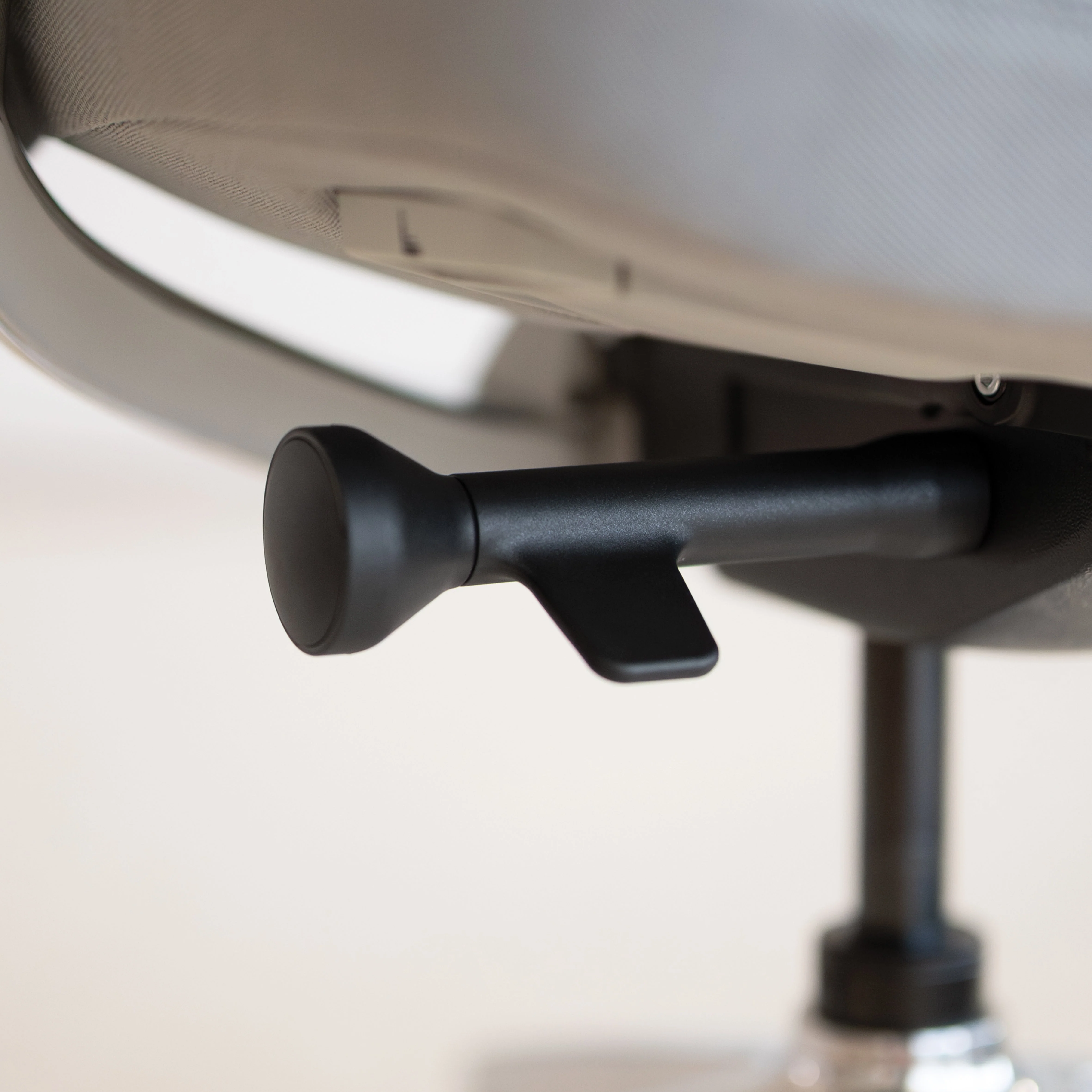 Desky Pinnacle Executive Office Chair - Image 11