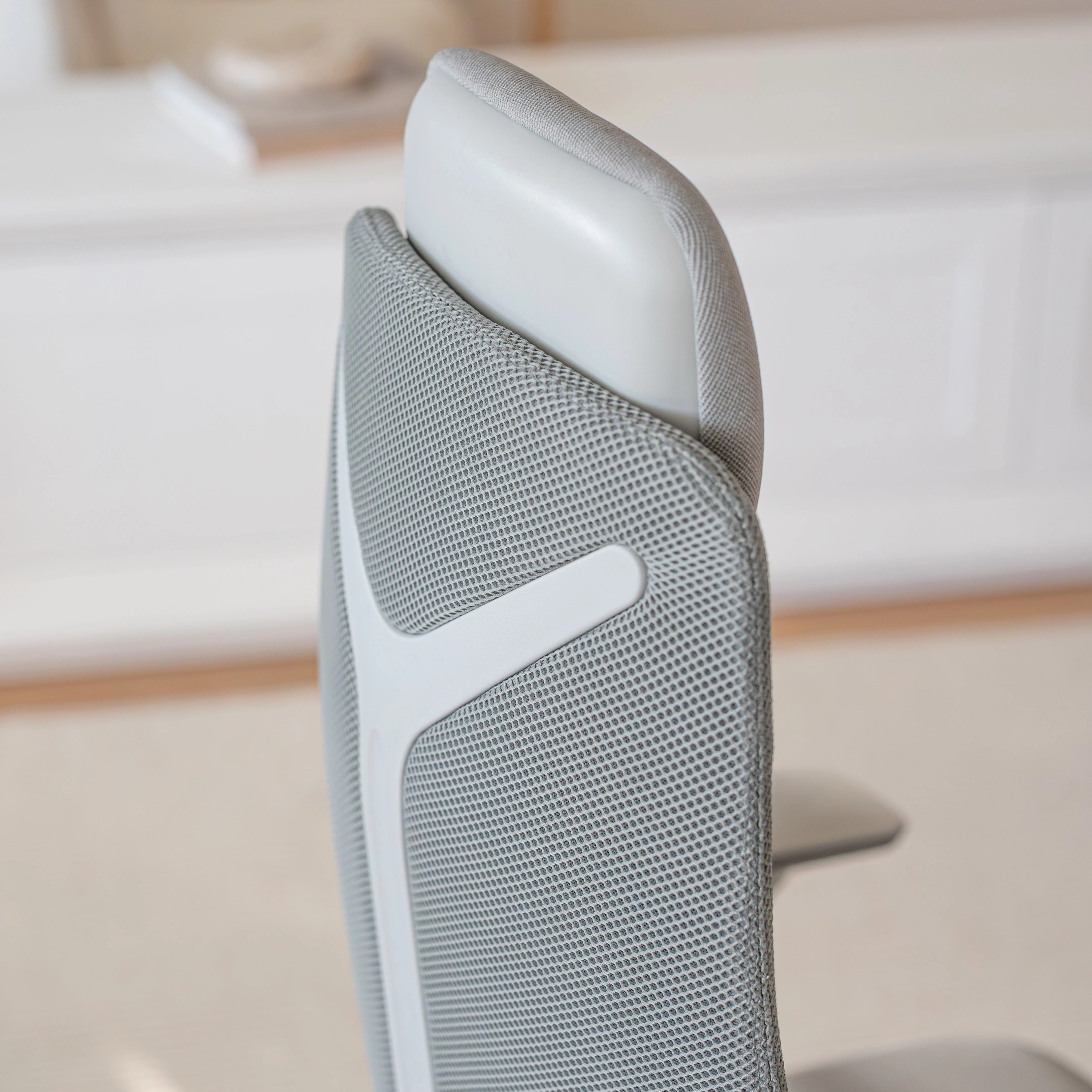 Desky Pinnacle Executive Office Chair - Image 6