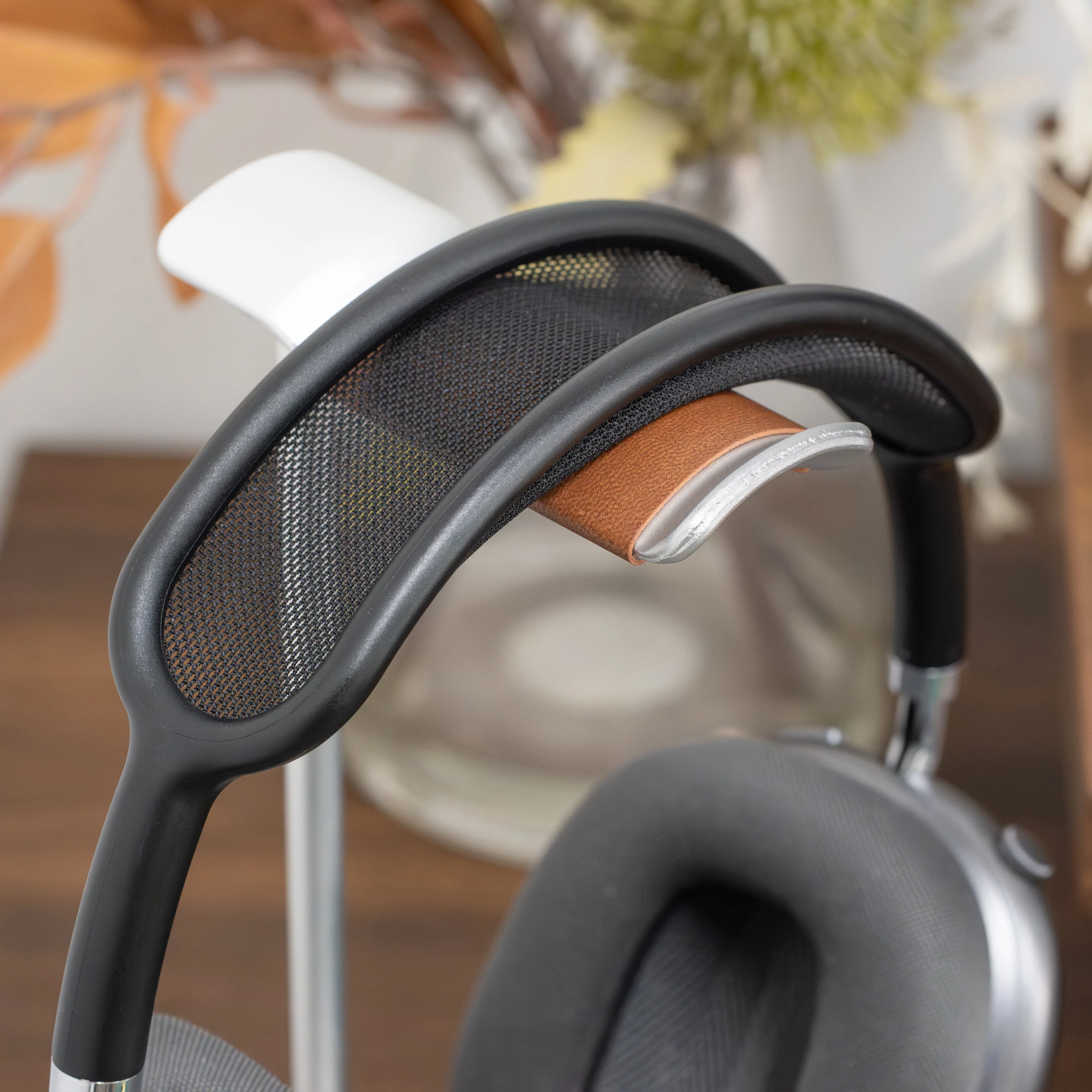 Desky Premium Headphone Stand - Image 4