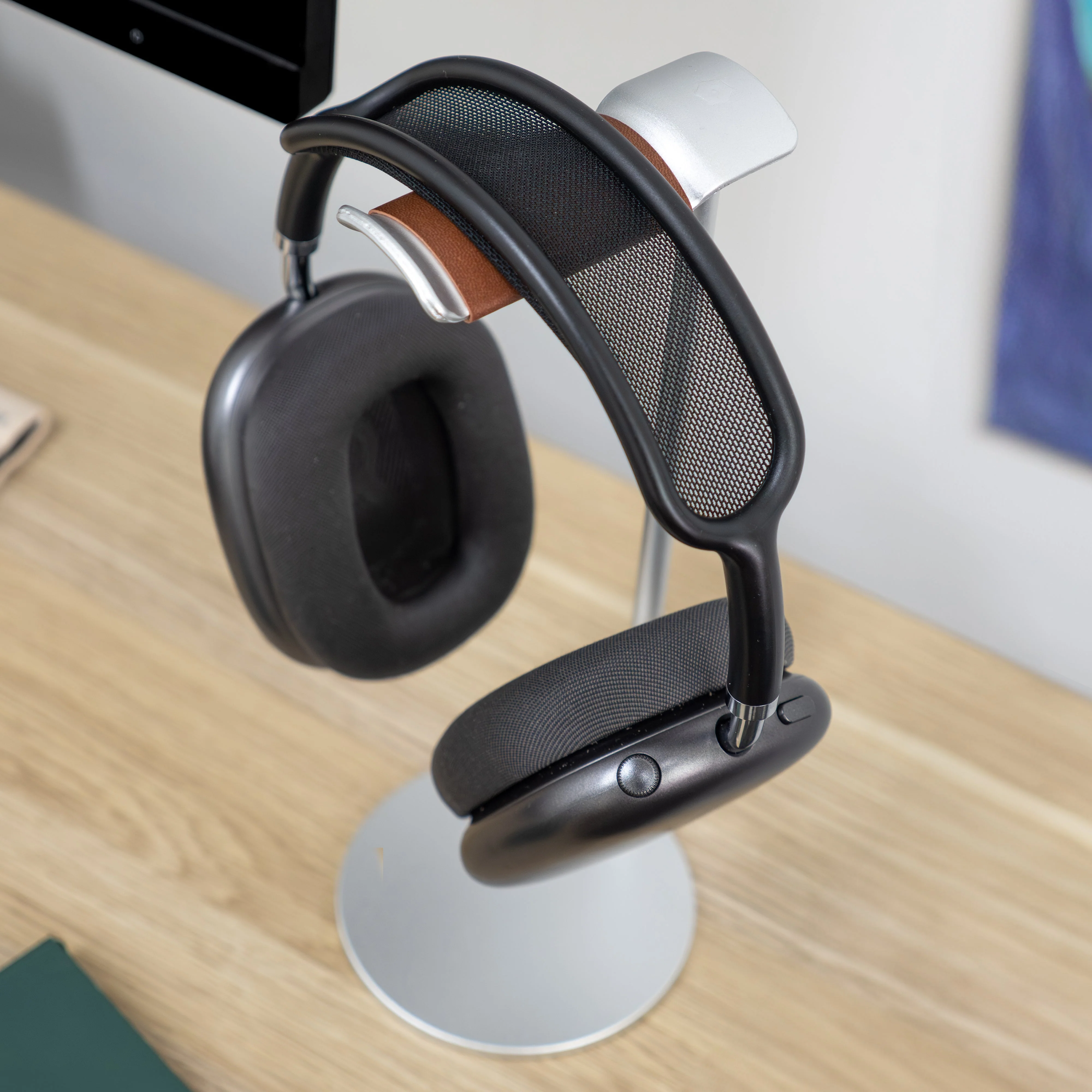 Desky Premium Headphone Stand - Image 5
