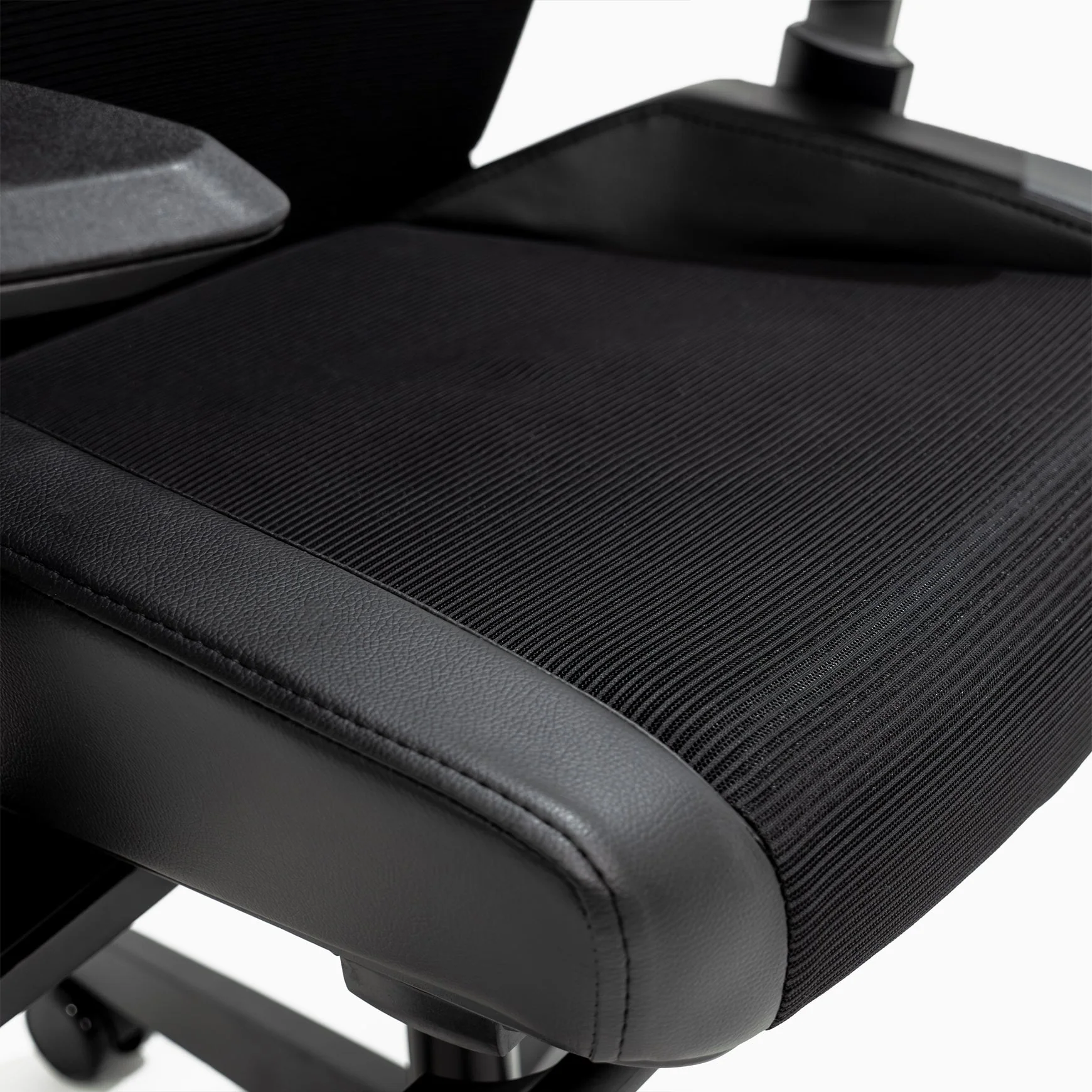Desky Pro+ Ergonomic Gaming Chair - Image 12