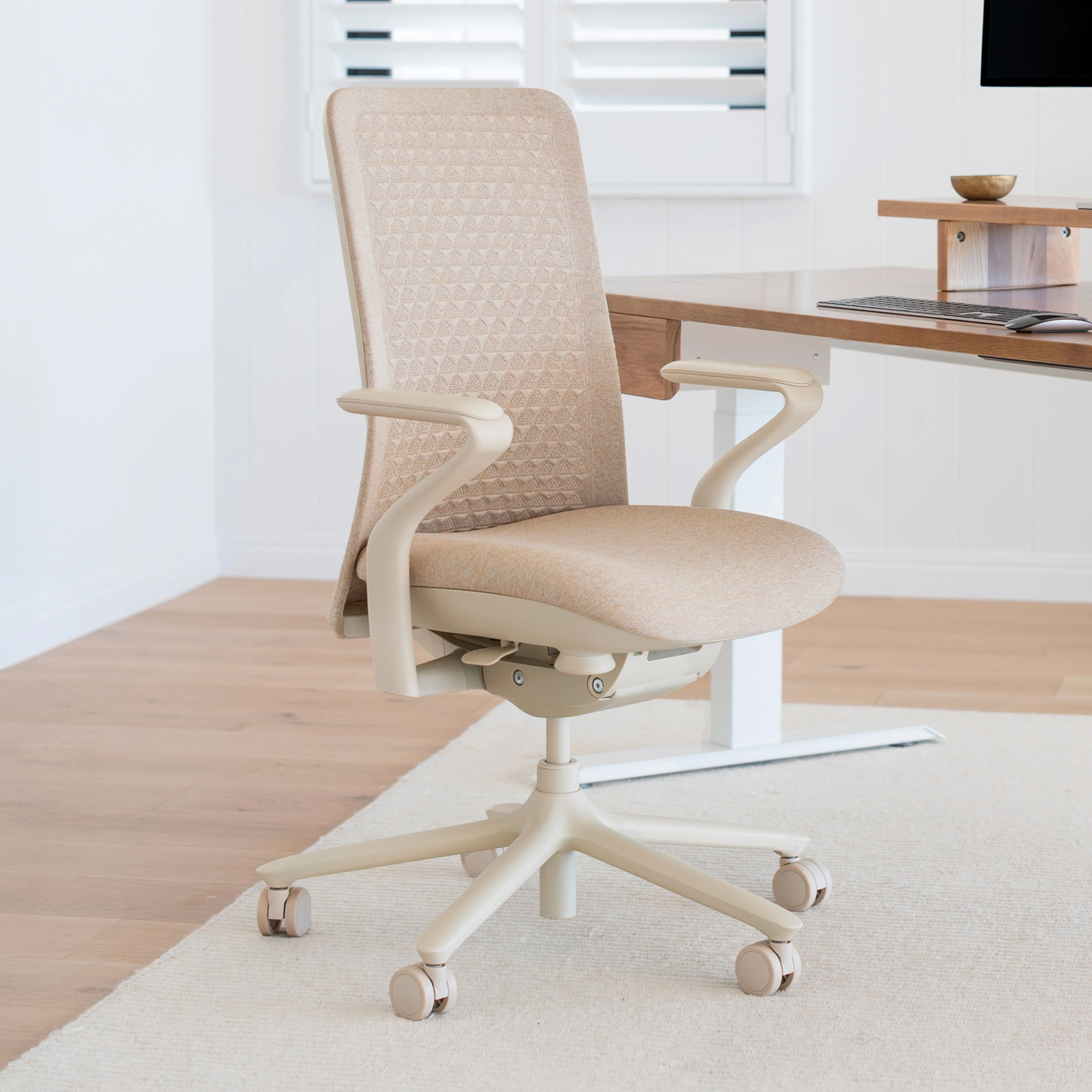 Desky Pro Ergonomic Mesh Chair - Image 4