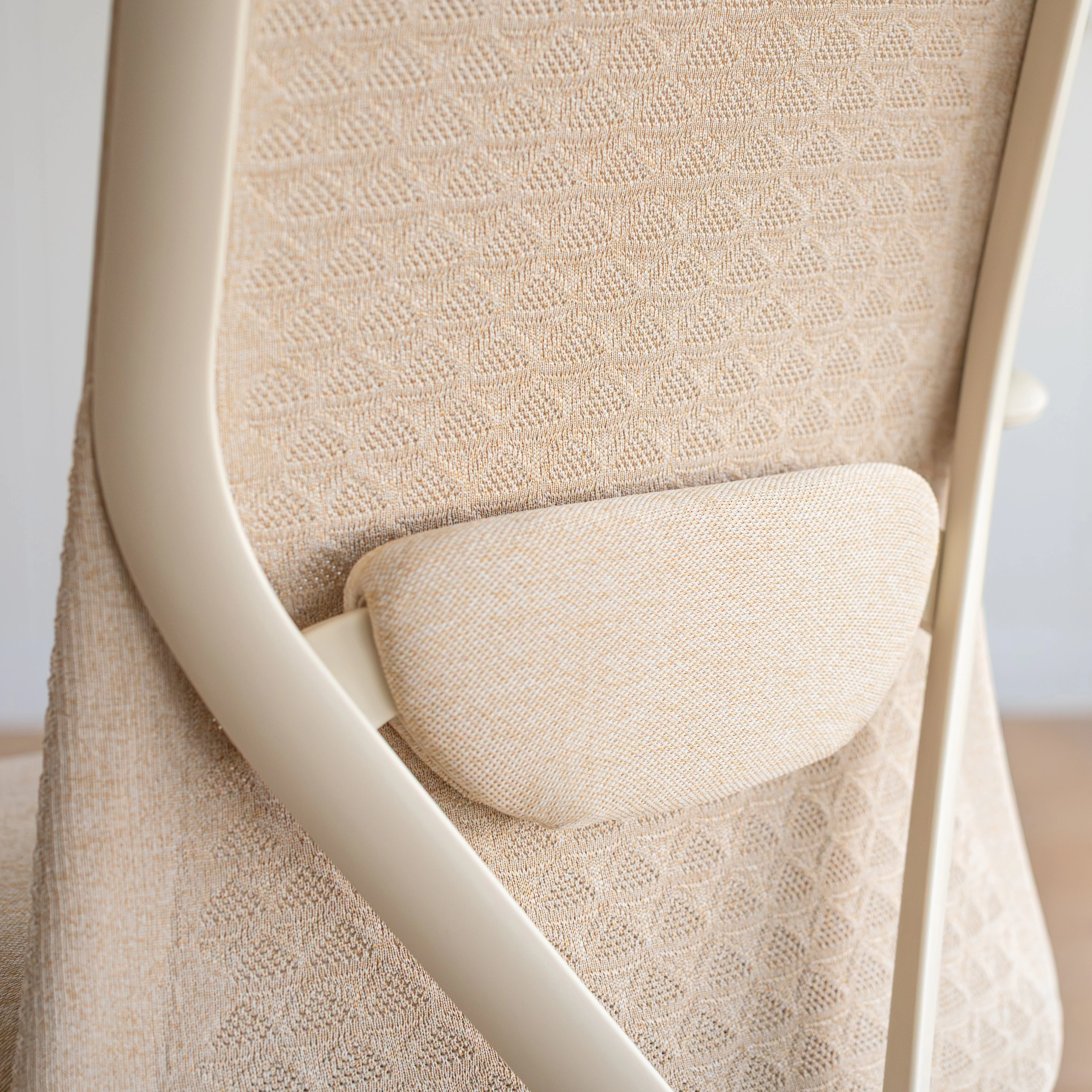 Desky Pro Ergonomic Mesh Chair - Image 6