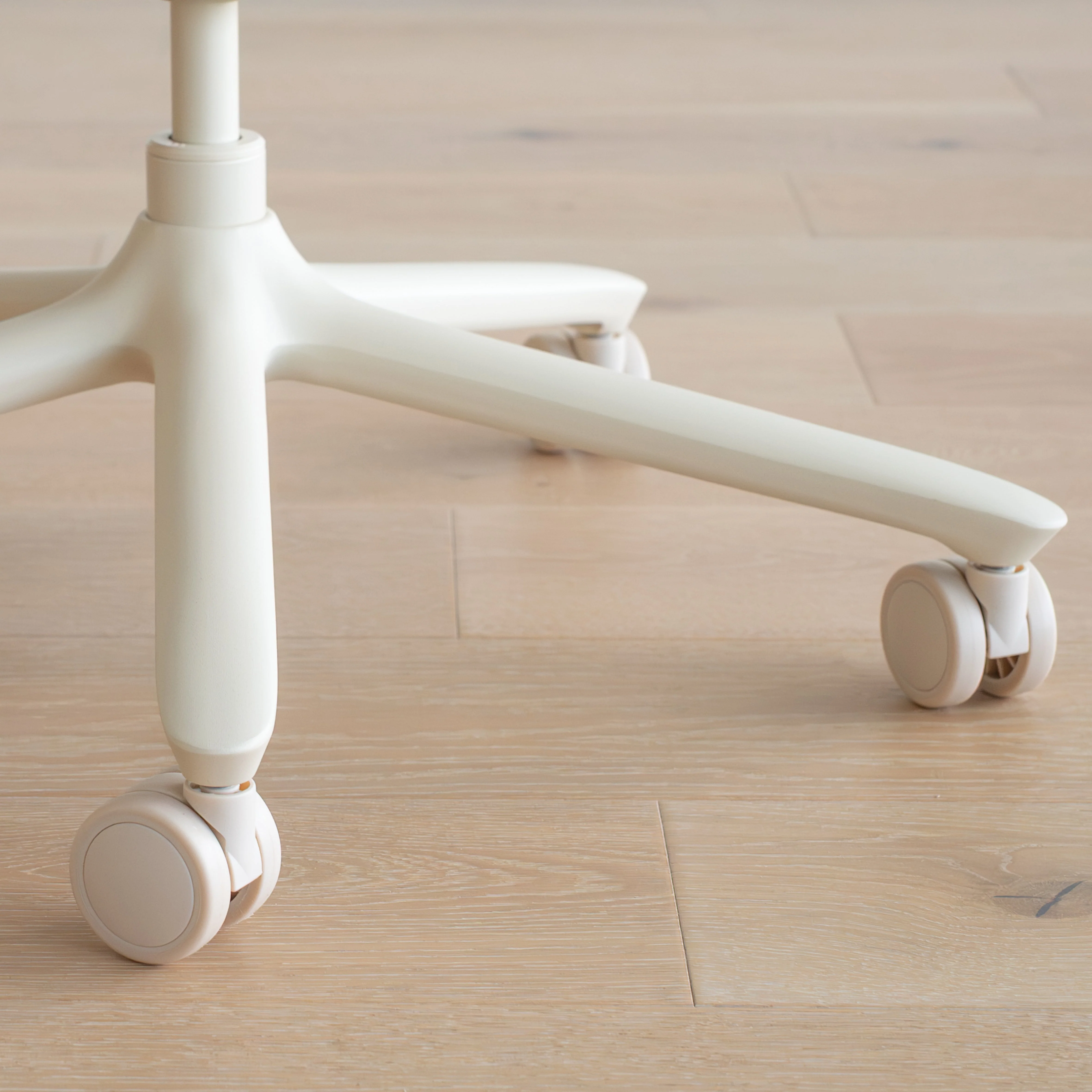 Desky Pro Ergonomic Mesh Chair - Image 9