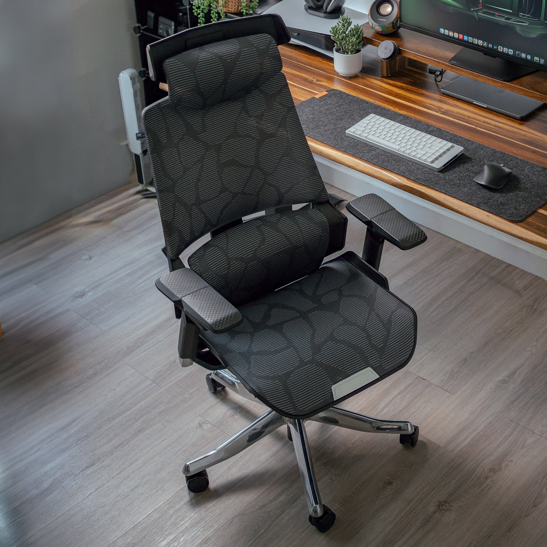 Desky Vanguard Gaming Chair - Image 3